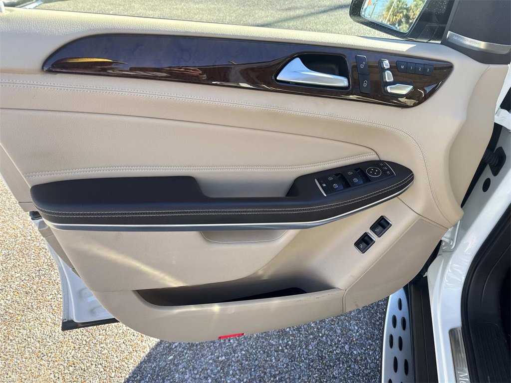 Used 2018 Mercedes-Benz GLS 550 4MATIC w/ Driver Assistance Package image 20