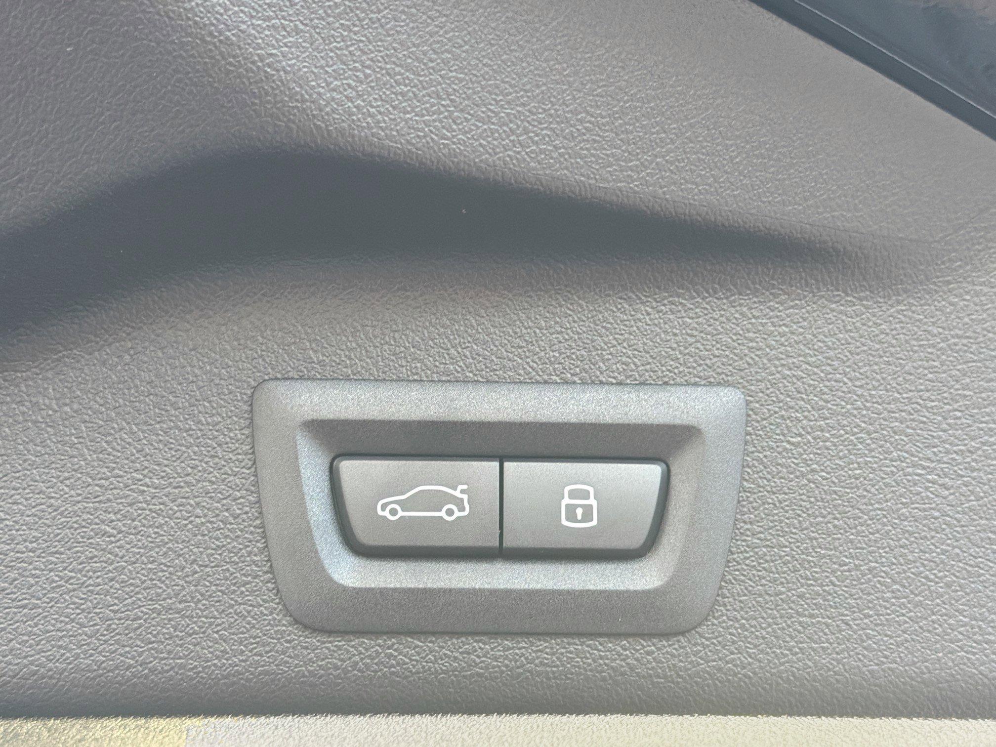 New 2026 BMW X5 xDrive50e w/ Executive Package image 13