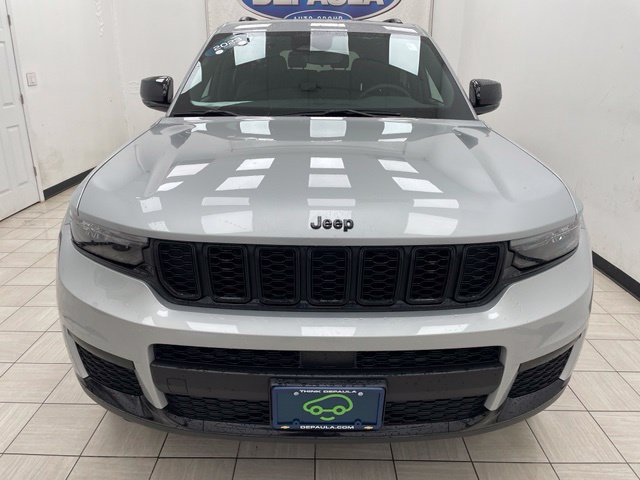Used 2023 Jeep Grand Cherokee L Laredo AWD/4WD image 17