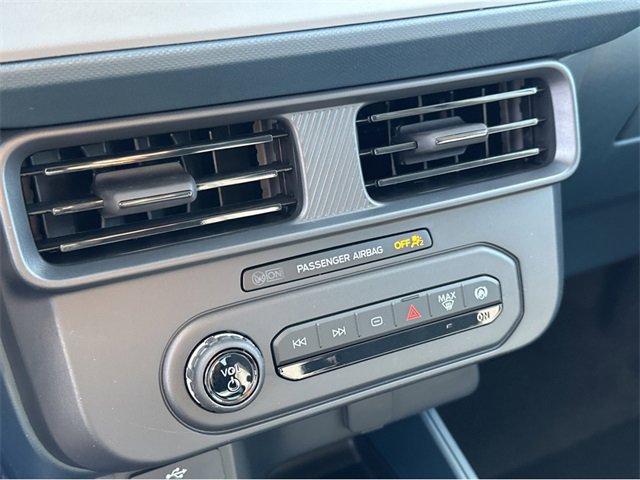 New 2025 Ford Maverick XL image 19