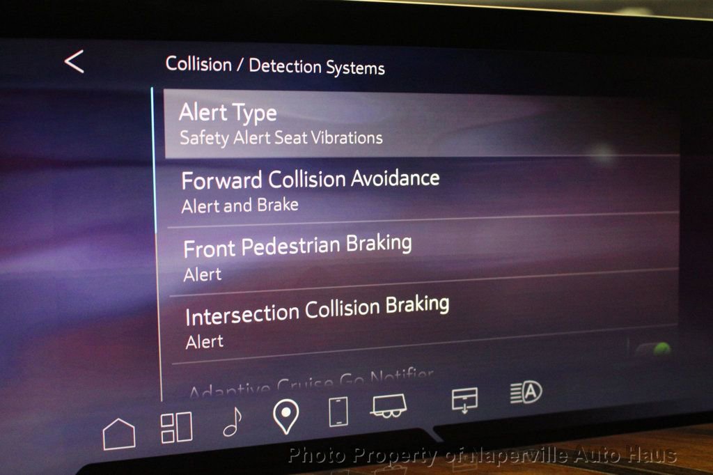 Used 2025 Cadillac Escalade ESV Sport Platinum w/ LPO, ONYX Package image 31