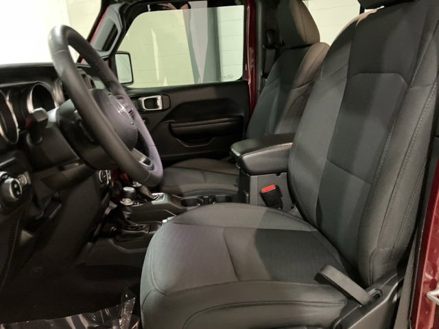 Used 2021 Jeep Gladiator Willys image 10