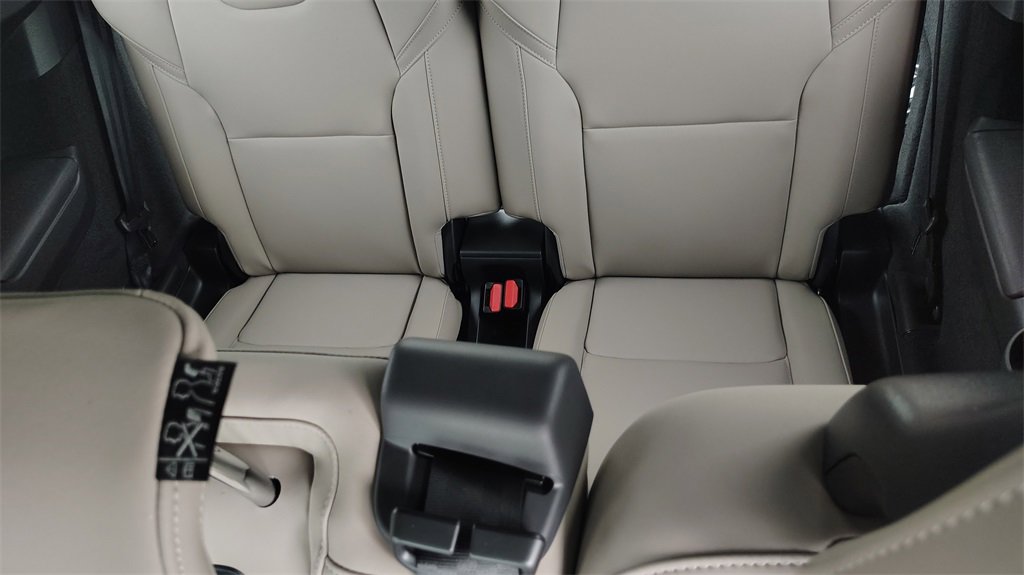 New 2026 Volvo XC90 B6 Plus image 35