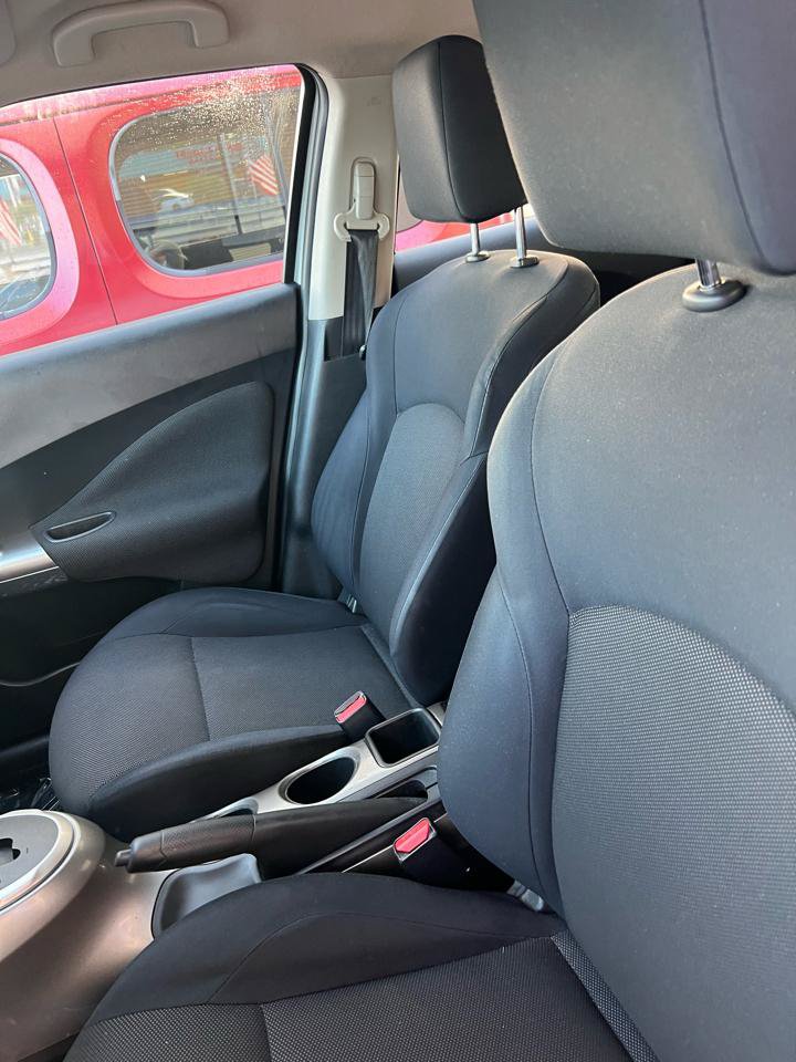 Used 2013 Nissan Juke S AWD/4WD image 6