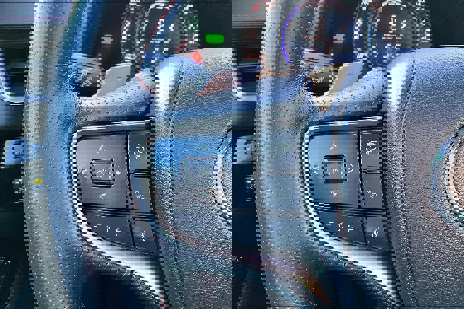 Used 2024 Lexus UX 250h F Sport image 23