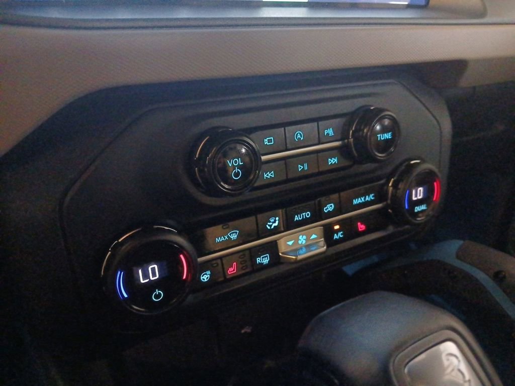 Used 2024 Ford Bronco Wildtrak image 19