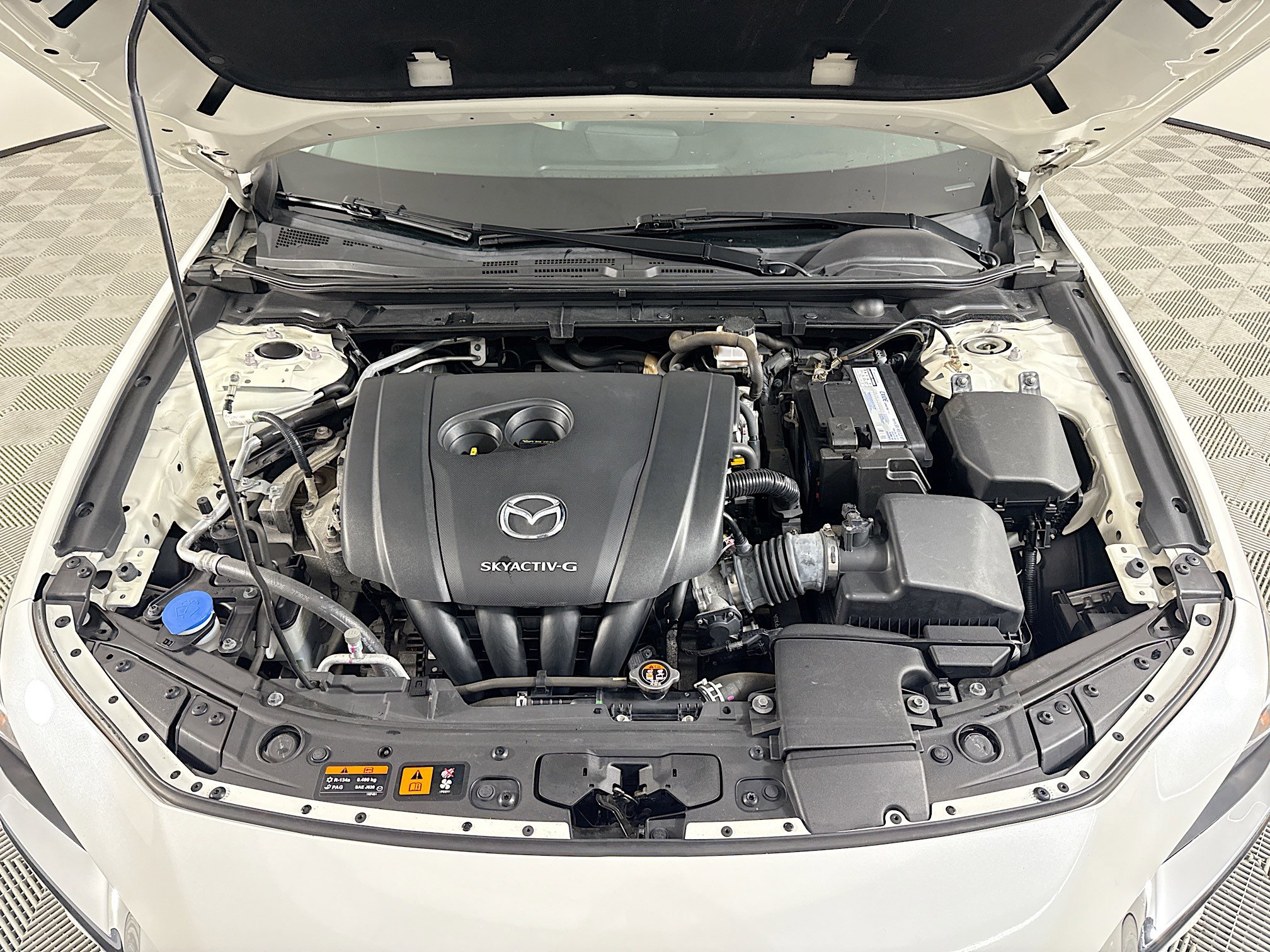 Used 2019 MAZDA MAZDA3 Sedan w/ Preferred Package image 38