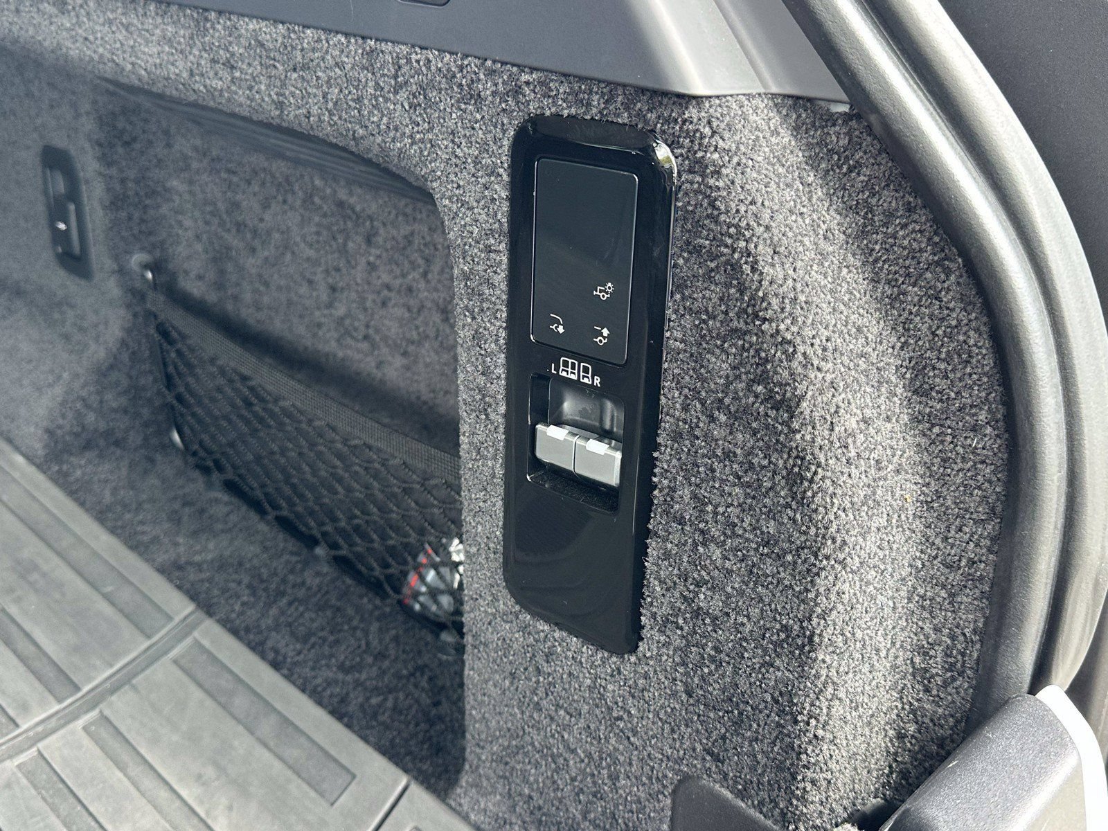 Used 2023 Land Rover Range Rover SE AWD/4WD image 12