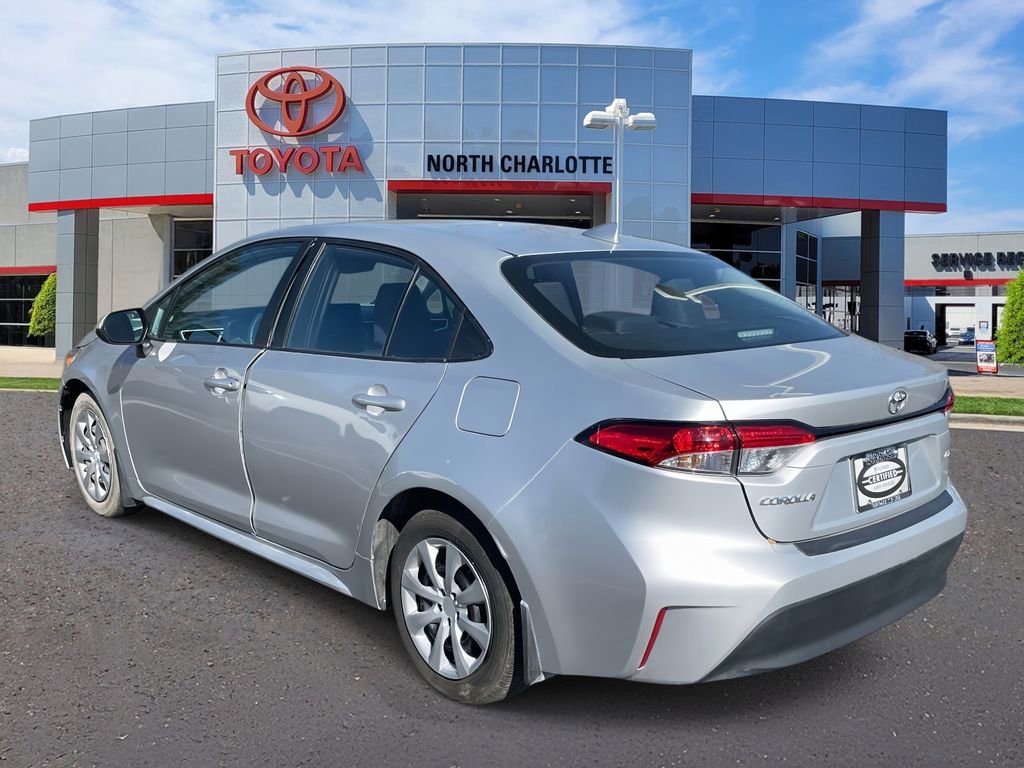 Used 2025 Toyota Corolla LE image 8