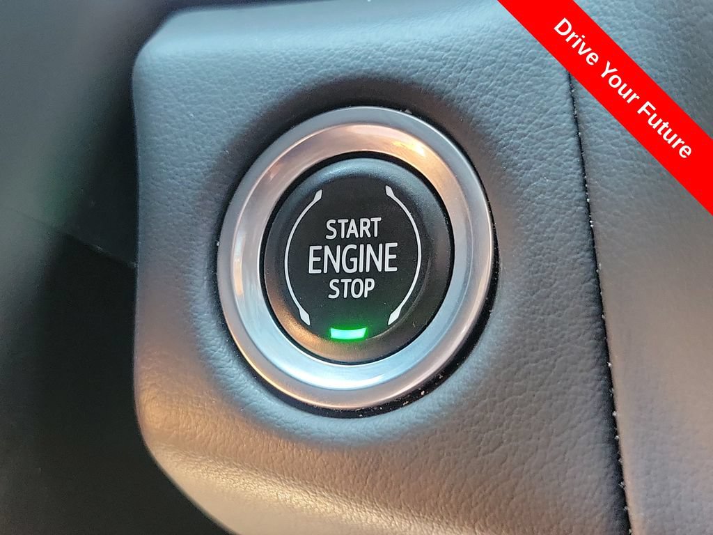 Used 2023 Chevrolet Tahoe Z71 w/ Luxury Package AWD/4WD image 9