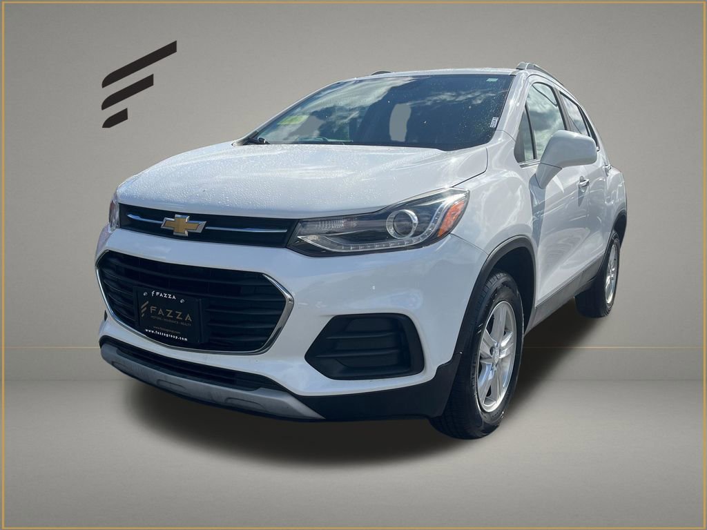 Used 2017 Chevrolet Trax LT w/ LT Convenience Package AWD/4WD image 1