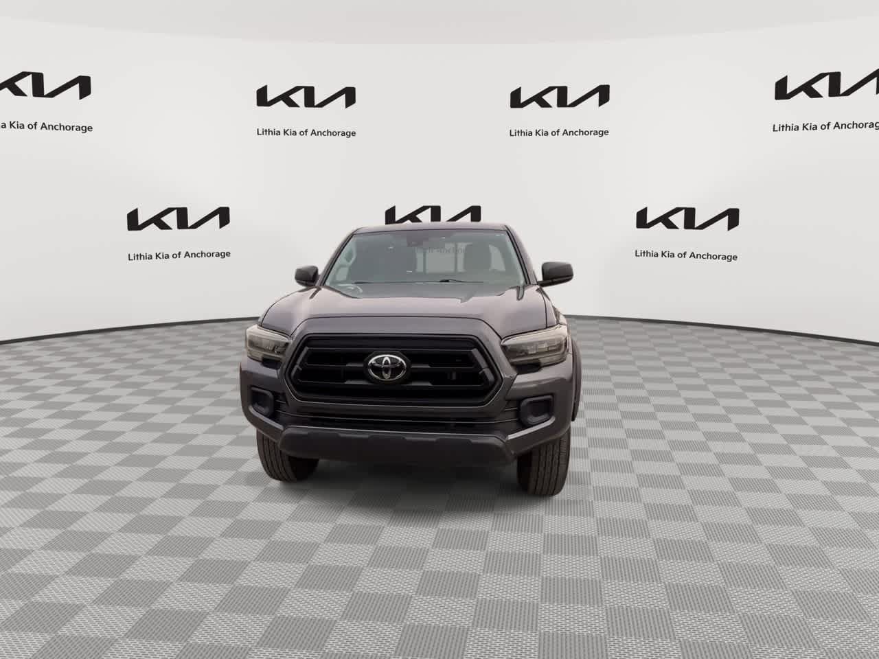 Used 2022 Toyota Tacoma SR w/ SX Package AWD/4WD image 3