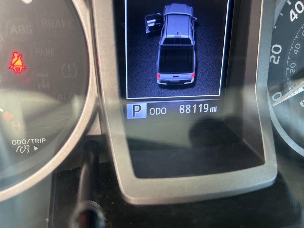 Used 2017 Toyota Tacoma SR5 w/ Tow Package image 47