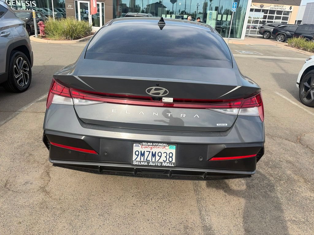 Used 2024 Hyundai Elantra Limited FWD image 4