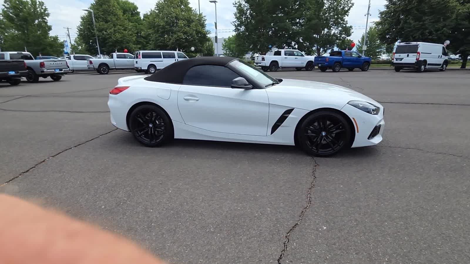 Used 2026 BMW Z4 sDrive30i w/ Premium Package RWD image 9