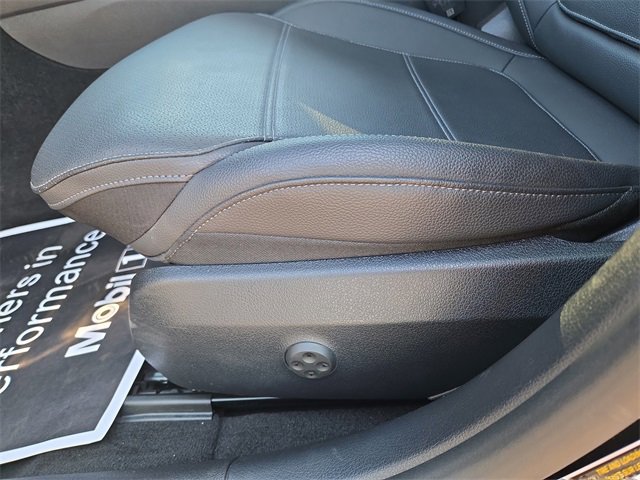 Used 2024 Mercedes-Benz C 300 4MATIC Sedan image 25