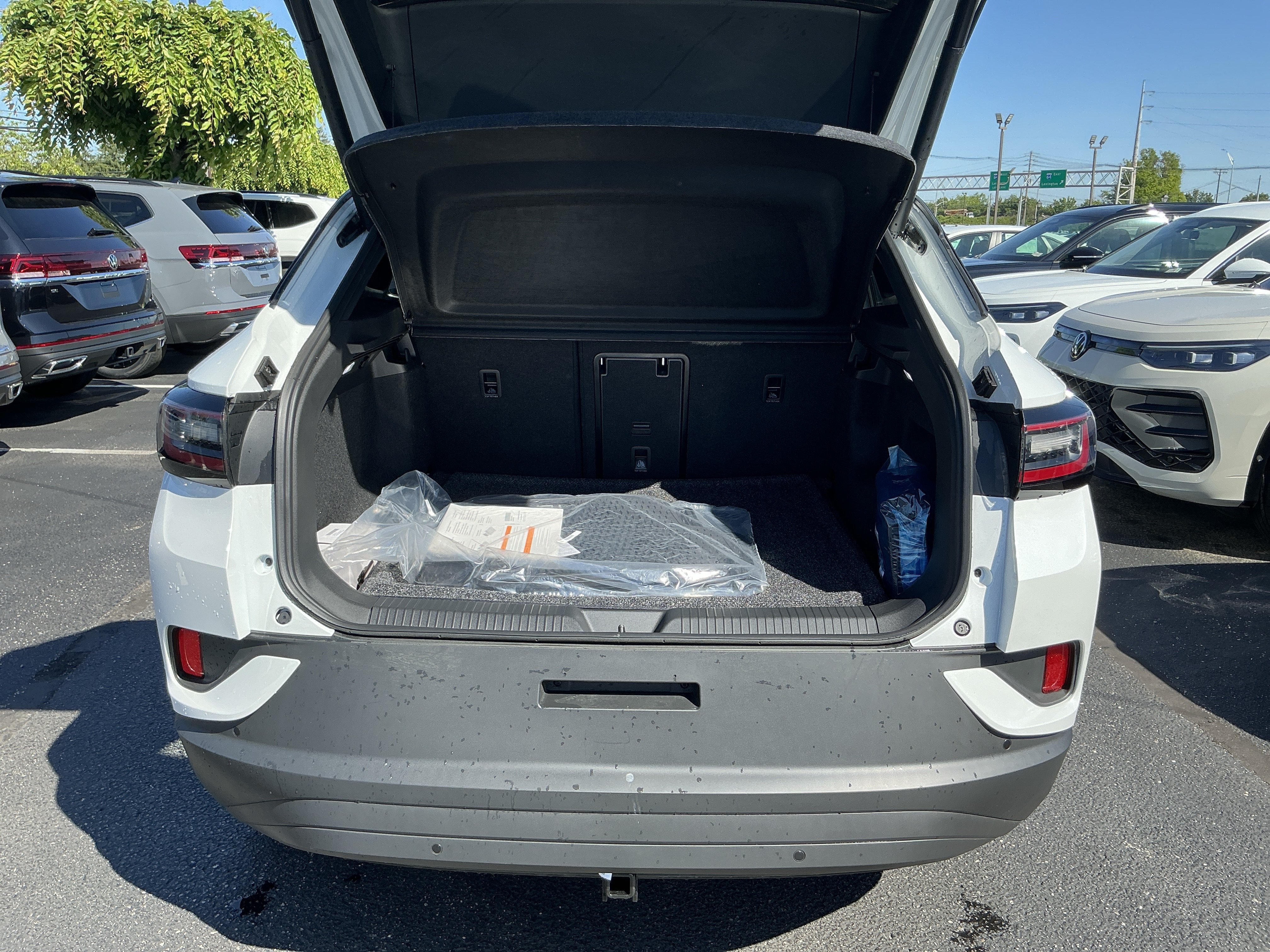 New 2026 Volkswagen ID.4 Pro S Plus AWD/4WD image 24