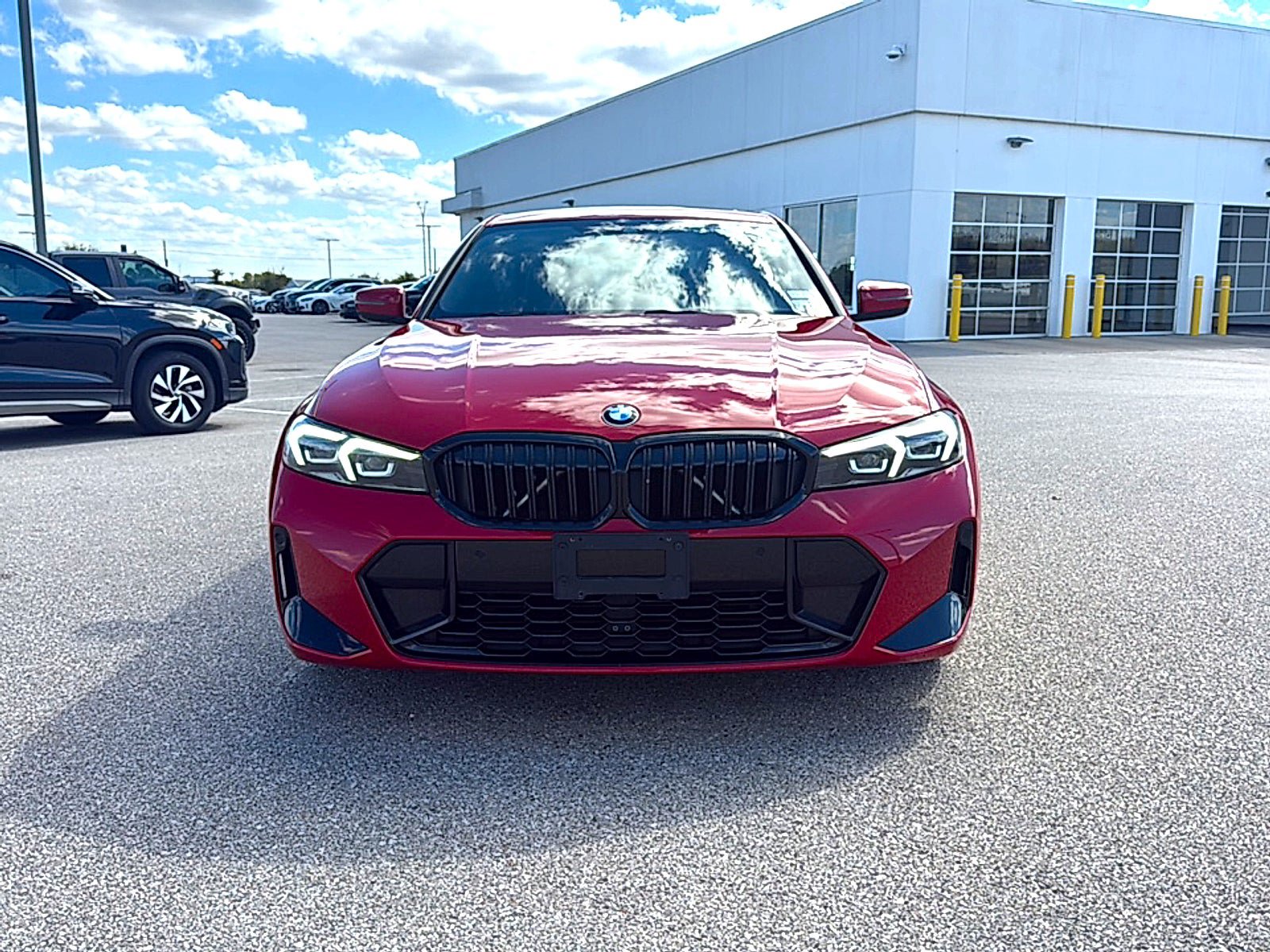 Used 2024 BMW 330i Sedan w/ M Sport Package RWD image 2