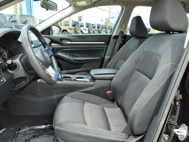 Used 2022 Nissan Altima 2.5 SV FWD image 9