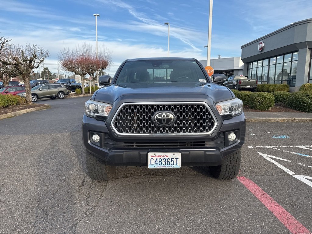 Used 2019 Toyota Tacoma TRD Off-Road image 2