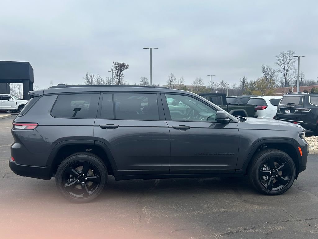 New 2025 Jeep Grand Cherokee L Altitude image 8