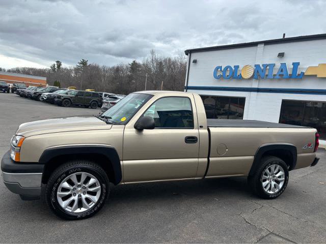 Used 2005 Chevrolet Silverado 1500 LS w/ Light Duty Power Package AWD/4WD image 5