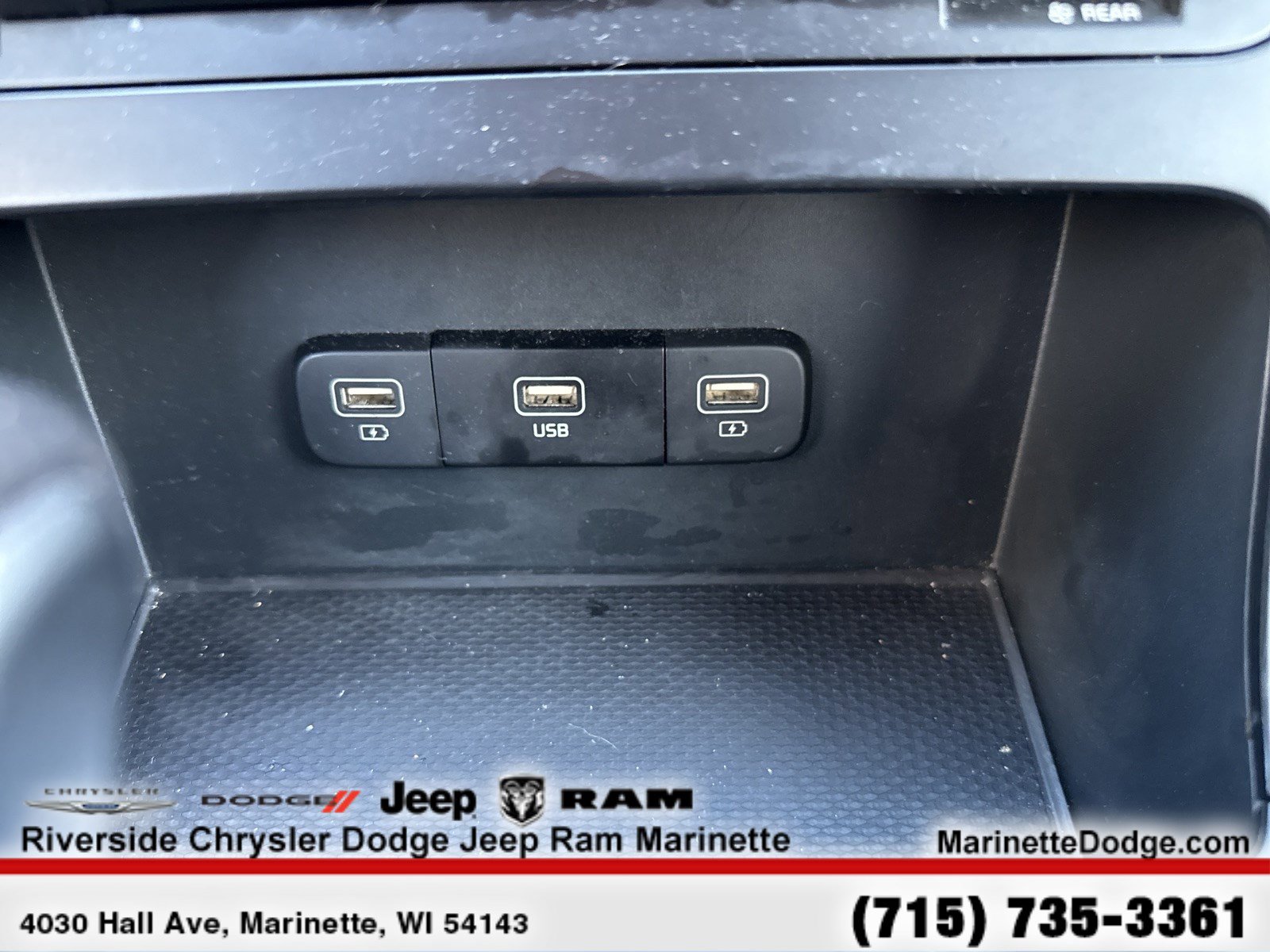 Used 2024 Kia Carnival LX FWD image 18