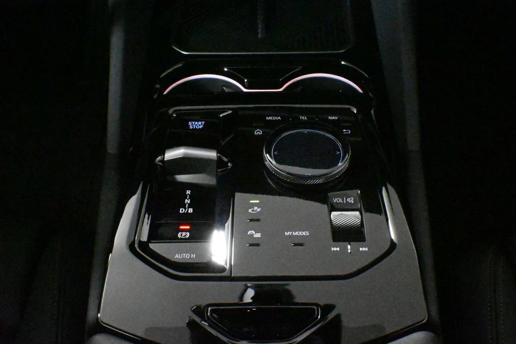 Used 2025 BMW i5 xDrive40 w/ Premium Package image 24