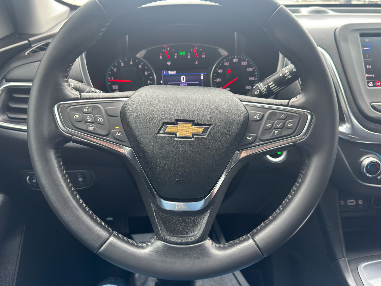 Used 2021 Chevrolet Equinox LT image 19