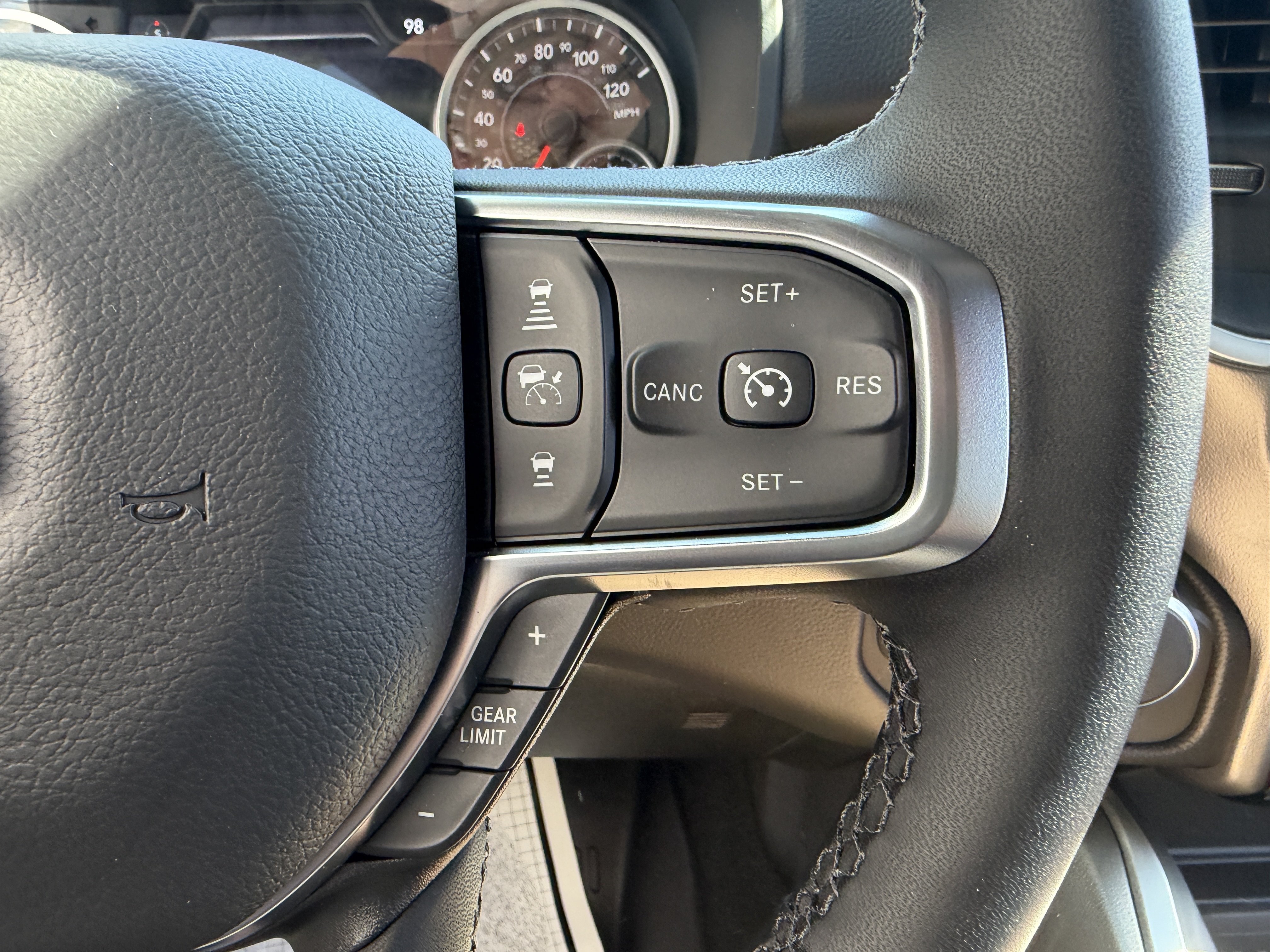 New 2026 RAM 1500 Big Horn AWD/4WD image 34