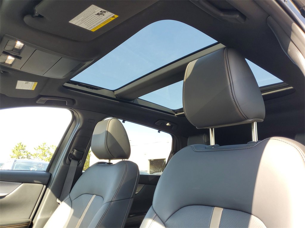 Used 2025 MAZDA CX-70 Plug-In Hybrid w/ Premium Plus image 13