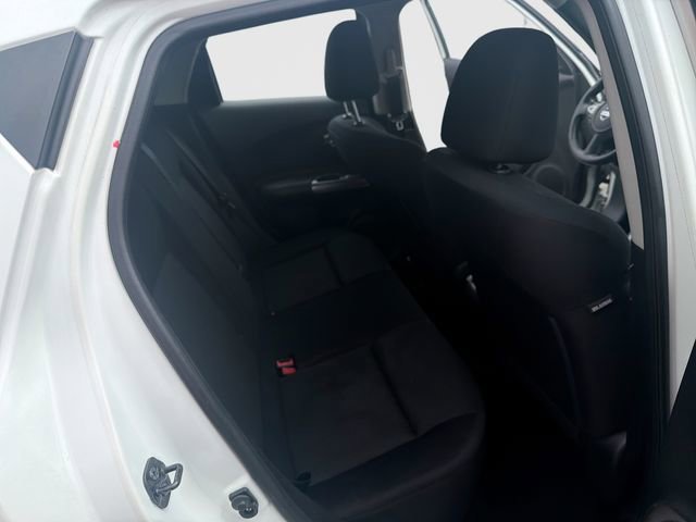 Used 2013 Nissan Juke S image 24