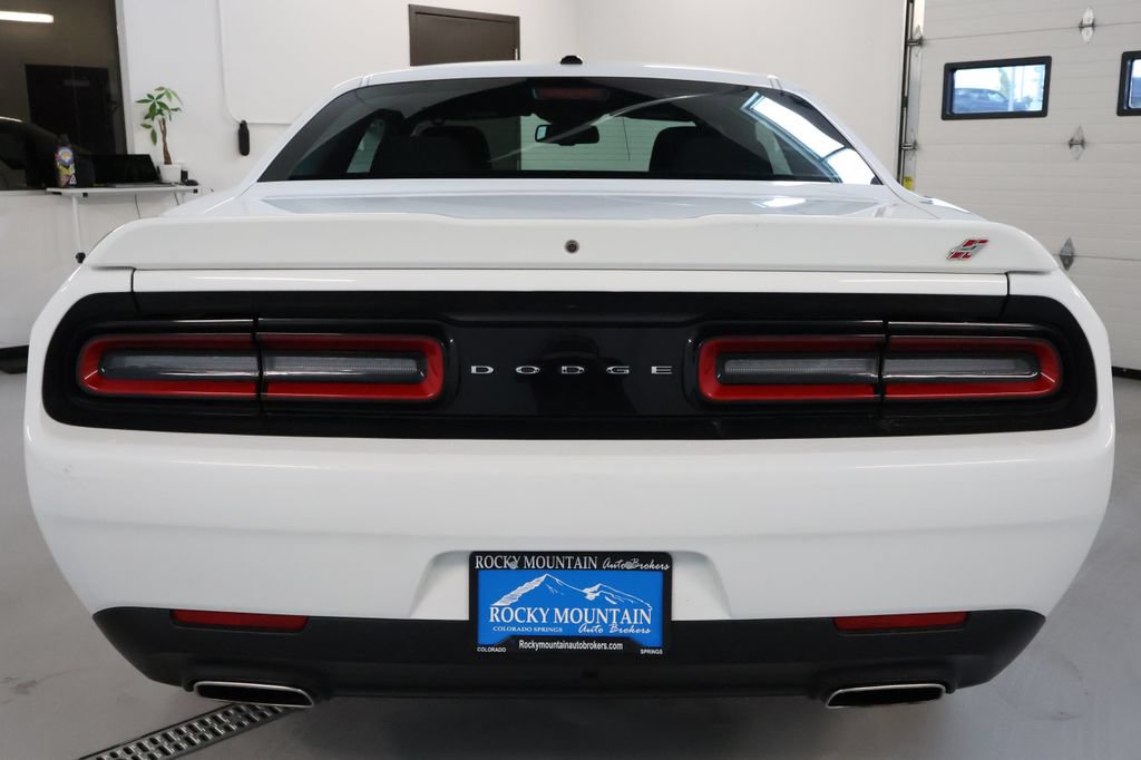 Used 2022 Dodge Challenger GT AWD/4WD image 6