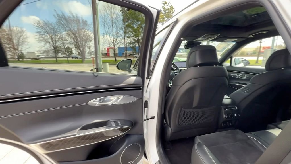 Used 2022 Genesis GV70 3.5T Sport w/ Sport Prestige Package image 38