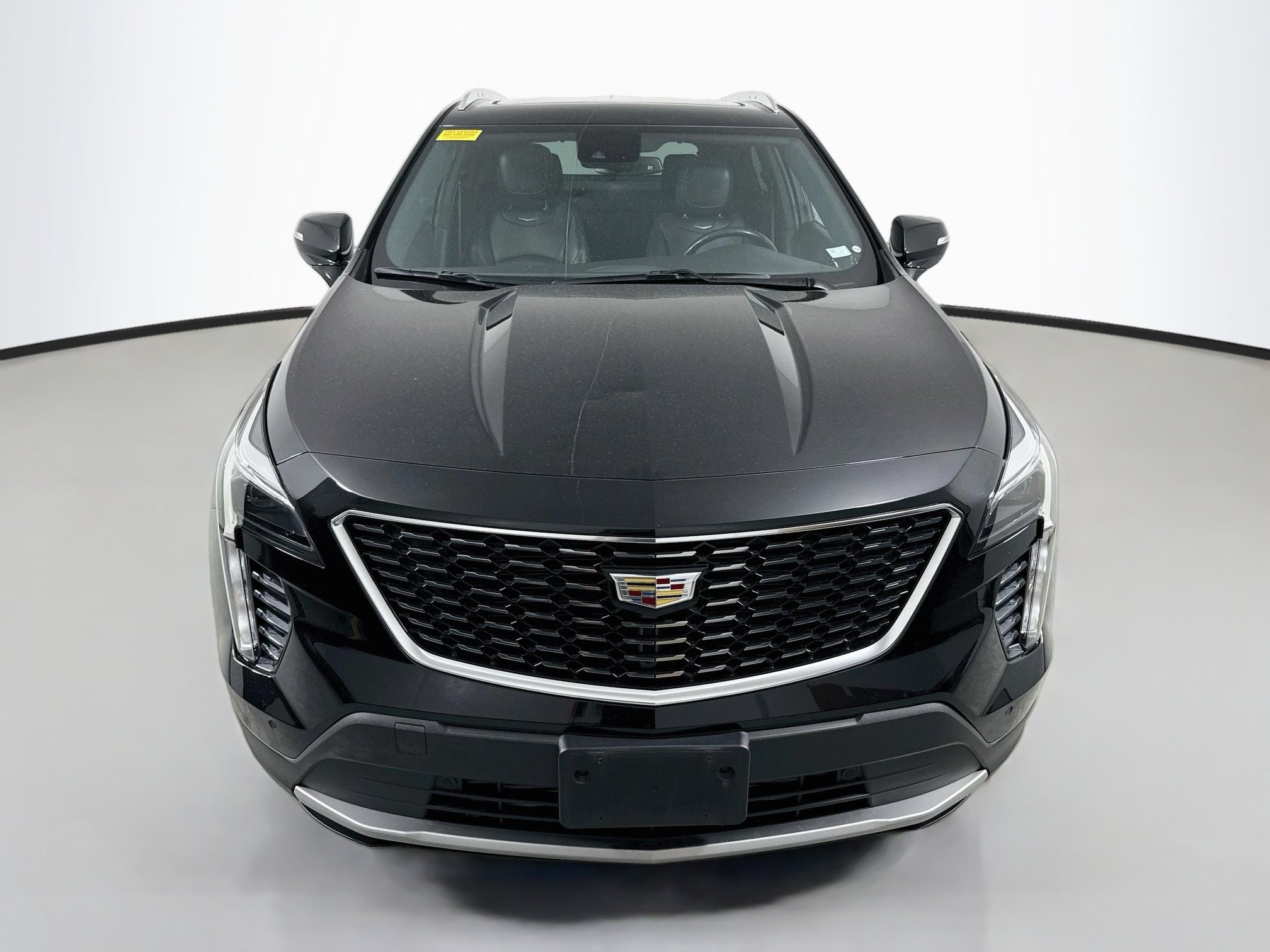 Used 2021 Cadillac XT4 Premium Luxury w/ Cold Weather Package FWD image 2