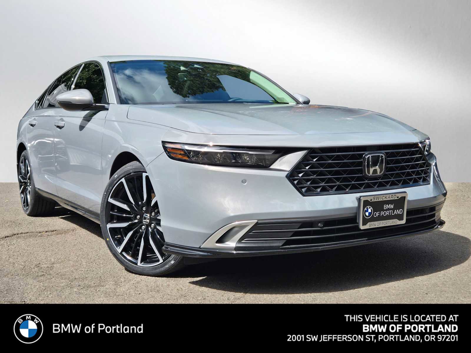 Used 2024 Honda Accord Touring image 1