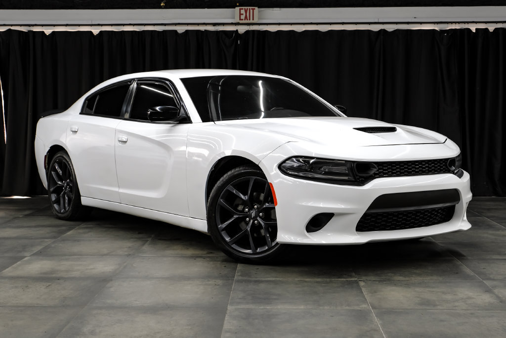 Used 2020 Dodge Charger SXT RWD image 6