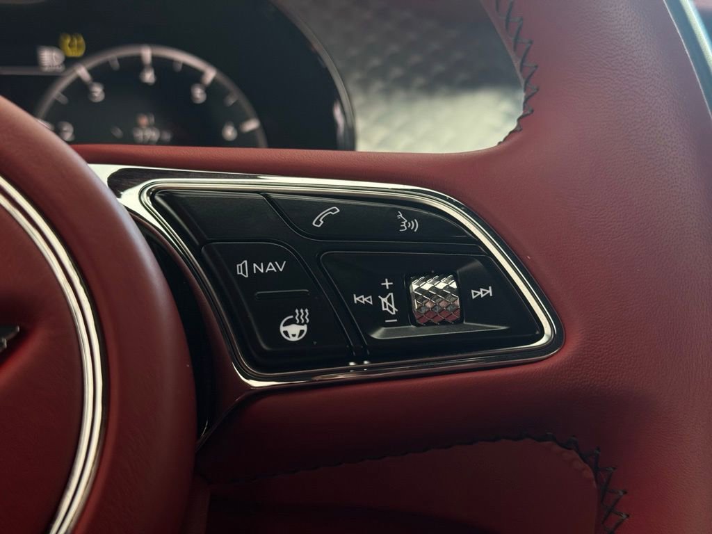 Used 2023 Bentley Continental GT Azure image 29