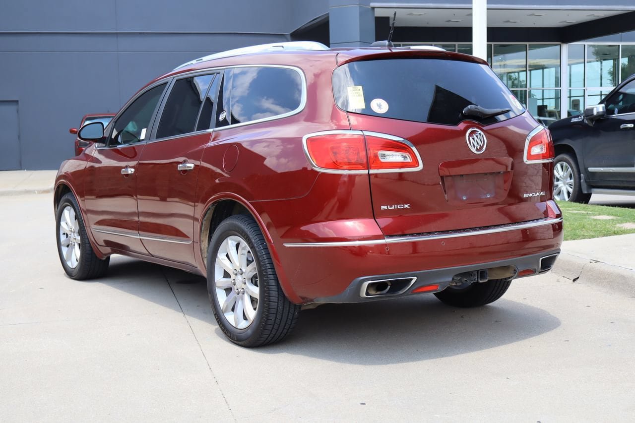 Used 2017 Buick Enclave Premium w/ Experience Buick Package FWD image 3