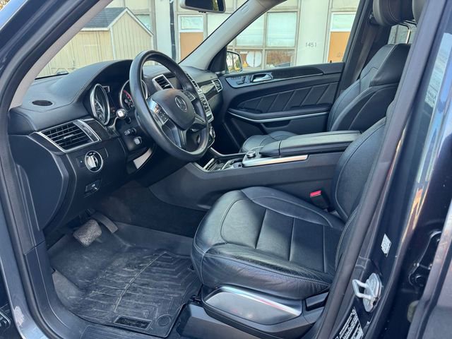 Used 2015 Mercedes-Benz GL 550 4MATIC image 9
