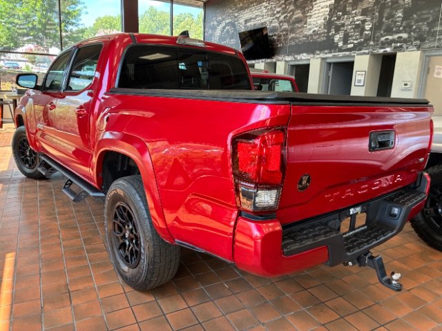 Used 2022 Toyota Tacoma SR5 w/ Technology Package RWD image 7