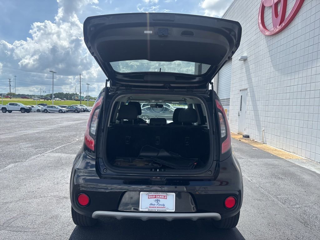 Used 2019 Kia Soul + FWD image 28