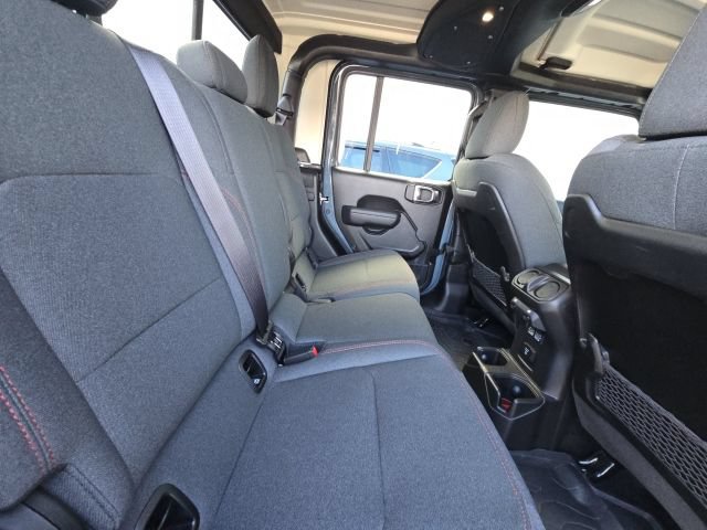 Used 2025 Jeep Gladiator Rubicon AWD/4WD image 14