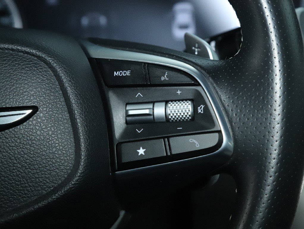 Used 2024 Genesis G70 2.5T image 23