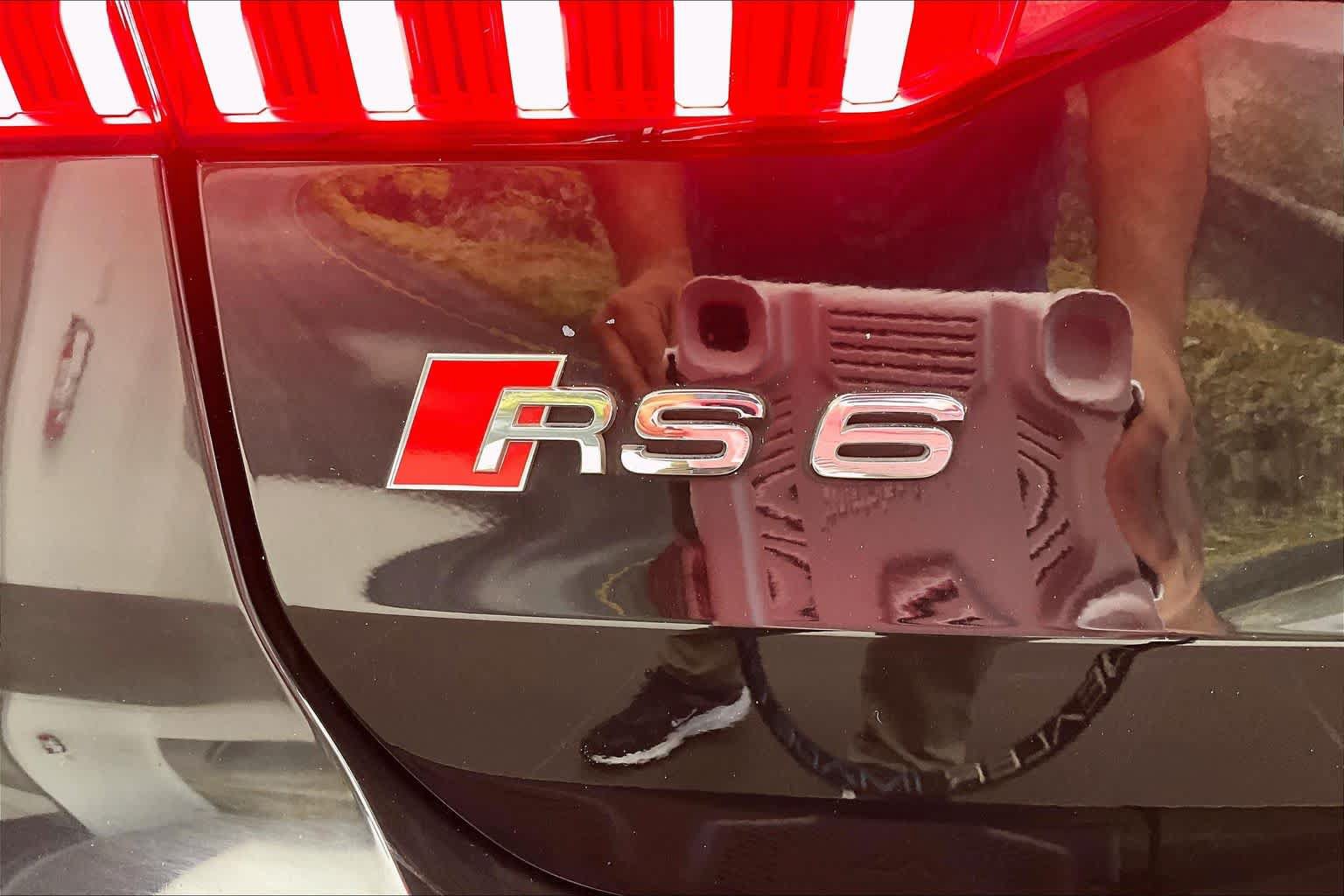 Used 2021 Audi RS 6 AWD/4WD image 32