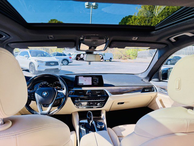 Used 2019 BMW 540i image 7