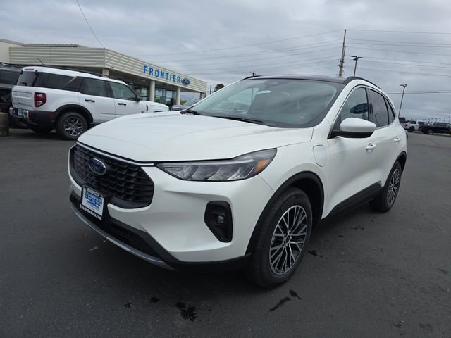 New 2025 Ford Escape SE w/ Class II Trailer Tow Package image 10