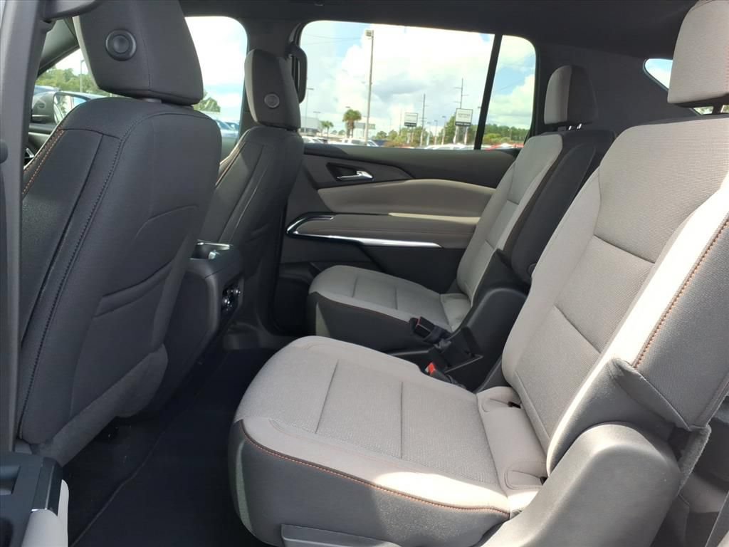 New 2027 Chevrolet Traverse LT w/ Sun and Wheel Package FWD image 14