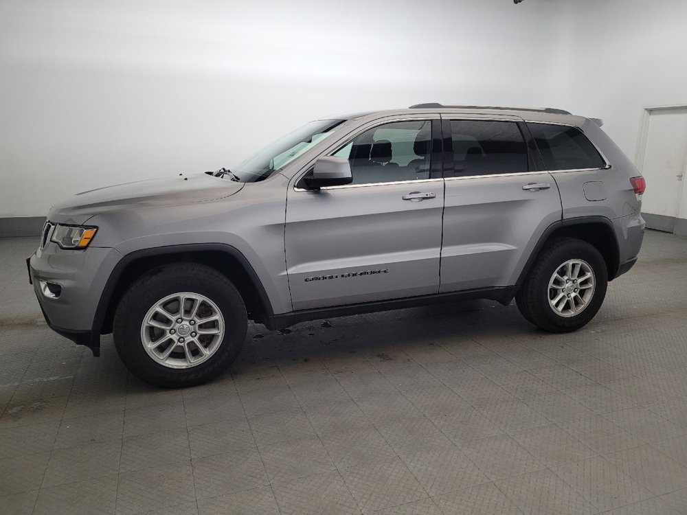 Used 2020 Jeep Grand Cherokee Laredo AWD/4WD image 2