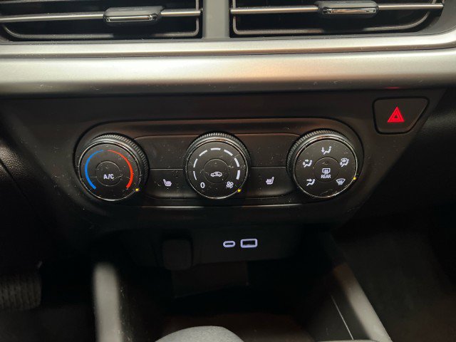 Used 2025 Chevrolet Trax LS w/ LS Convenience Package image 24